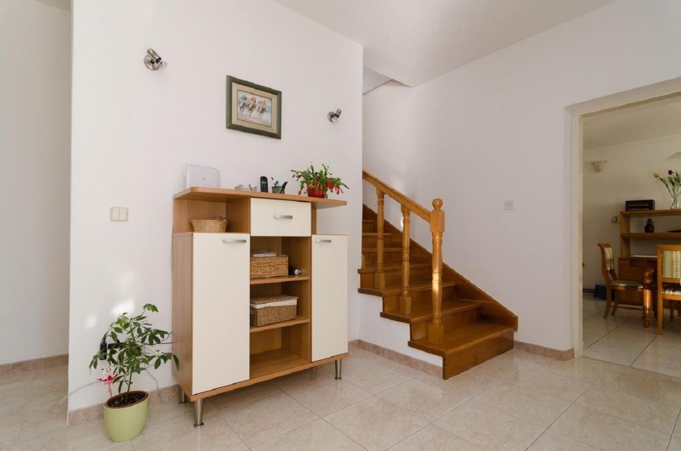 Holiday Home Old Town - Great Location นิน ภายนอก รูปภาพ