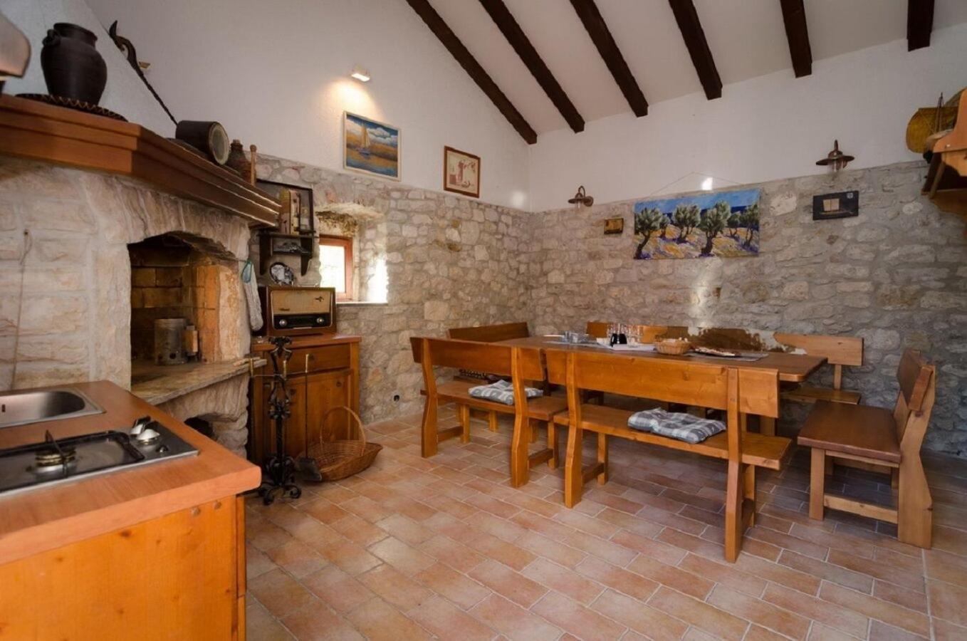 Holiday Home Old Town - Great Location นิน ภายนอก รูปภาพ