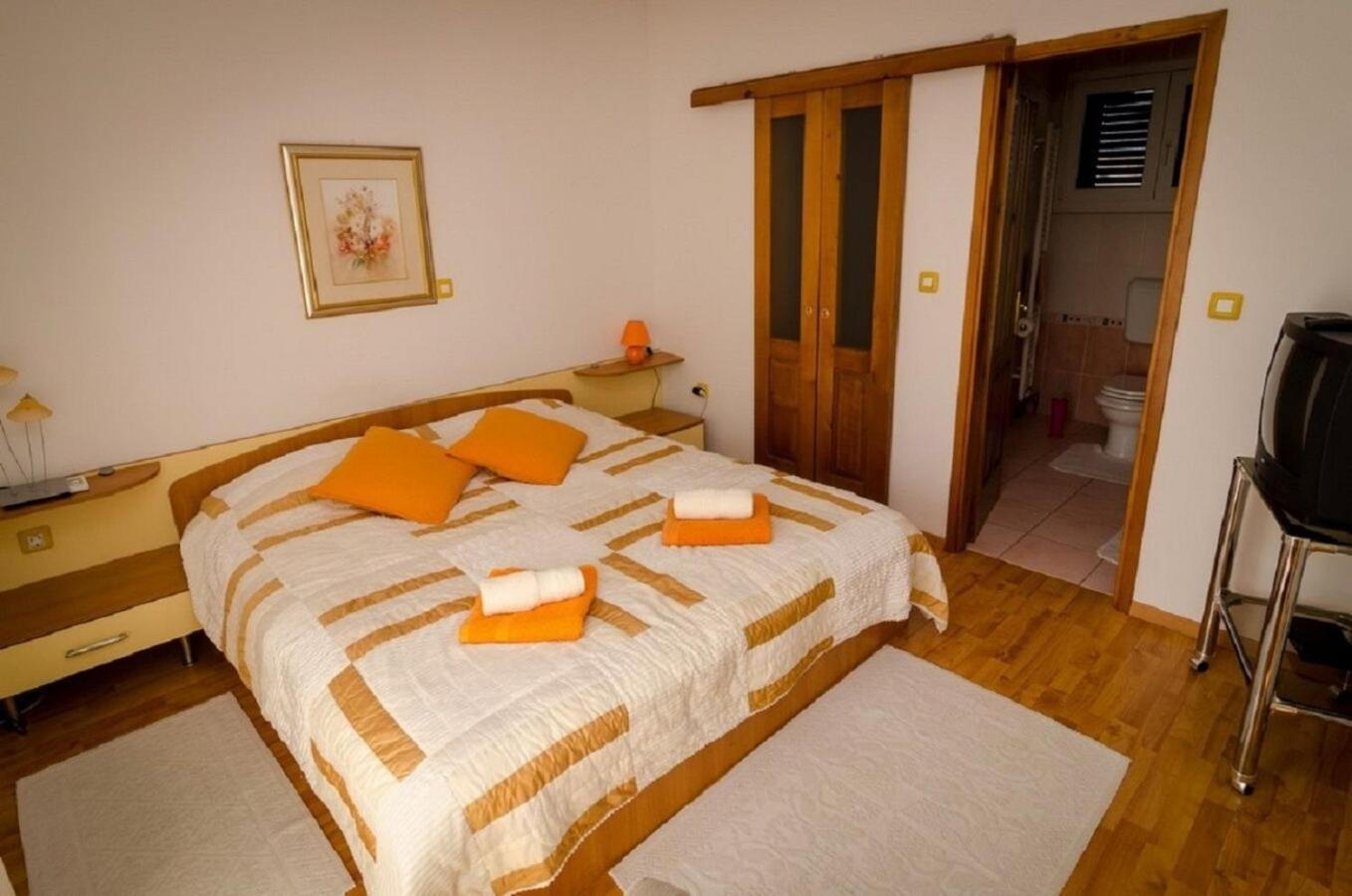 Holiday Home Old Town - Great Location นิน ภายนอก รูปภาพ